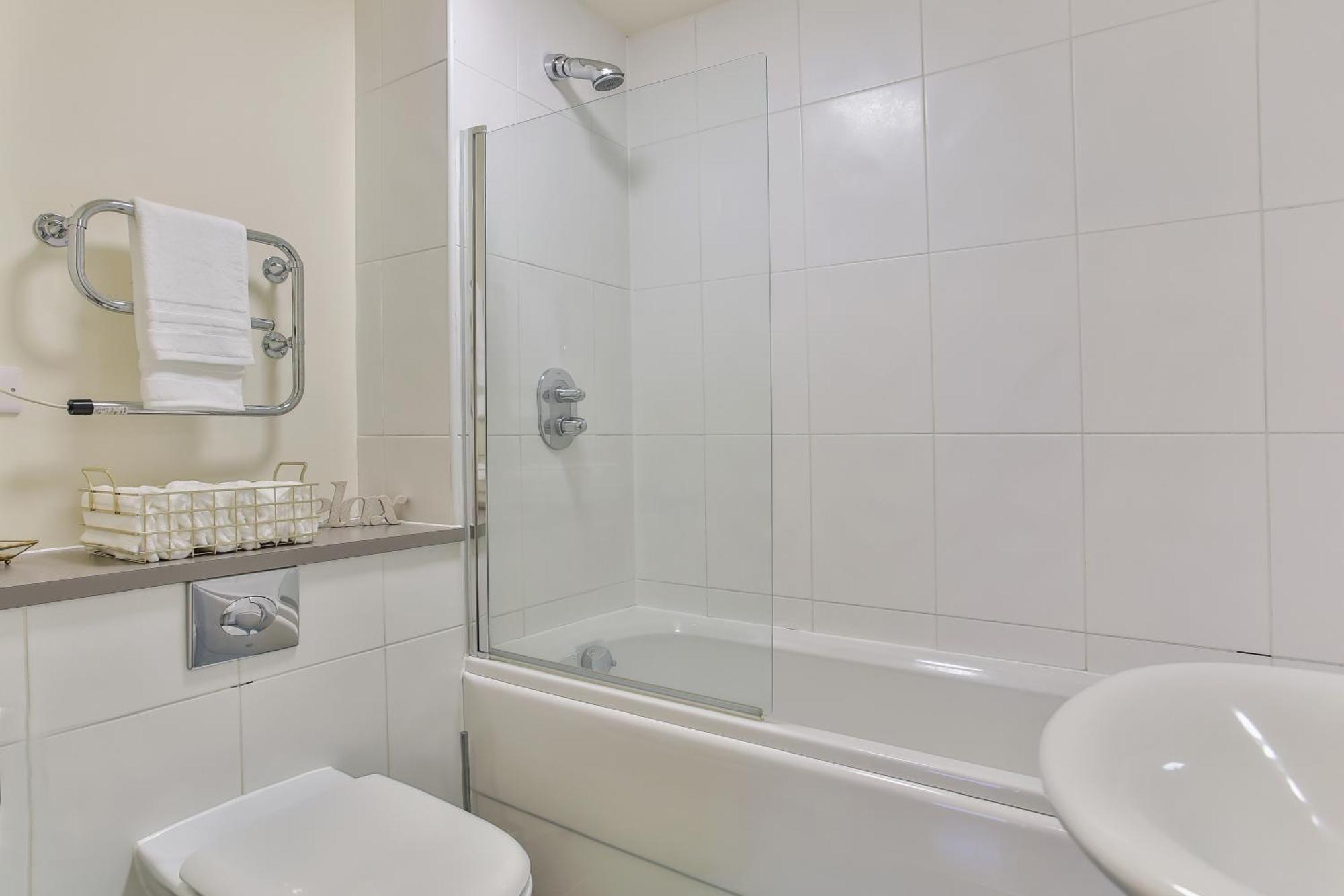 Skyview Apartment By Noknokstay - City Centre With Parking - Group, Family, Business Sheffield Ngoại thất bức ảnh