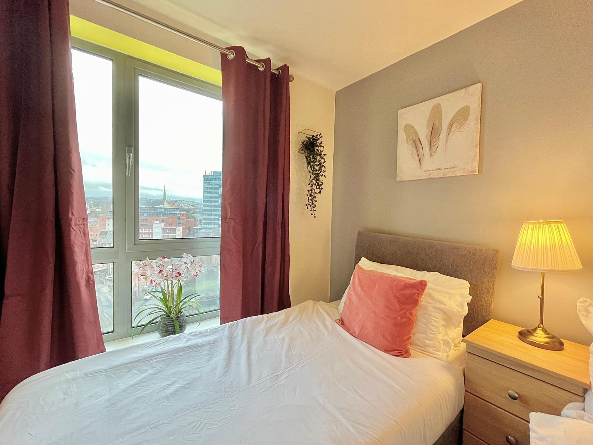 Skyview Apartment By Noknokstay - City Centre With Parking - Group, Family, Business Sheffield Ngoại thất bức ảnh